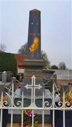 Le monument aux morts - Gouchaupré